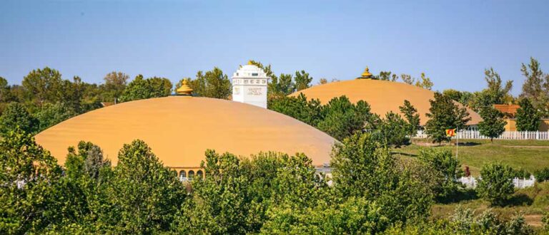 national retreats 1000x430 768x330